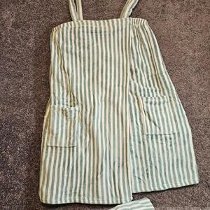 Women's Terry Cloth Bath Wrap. Med